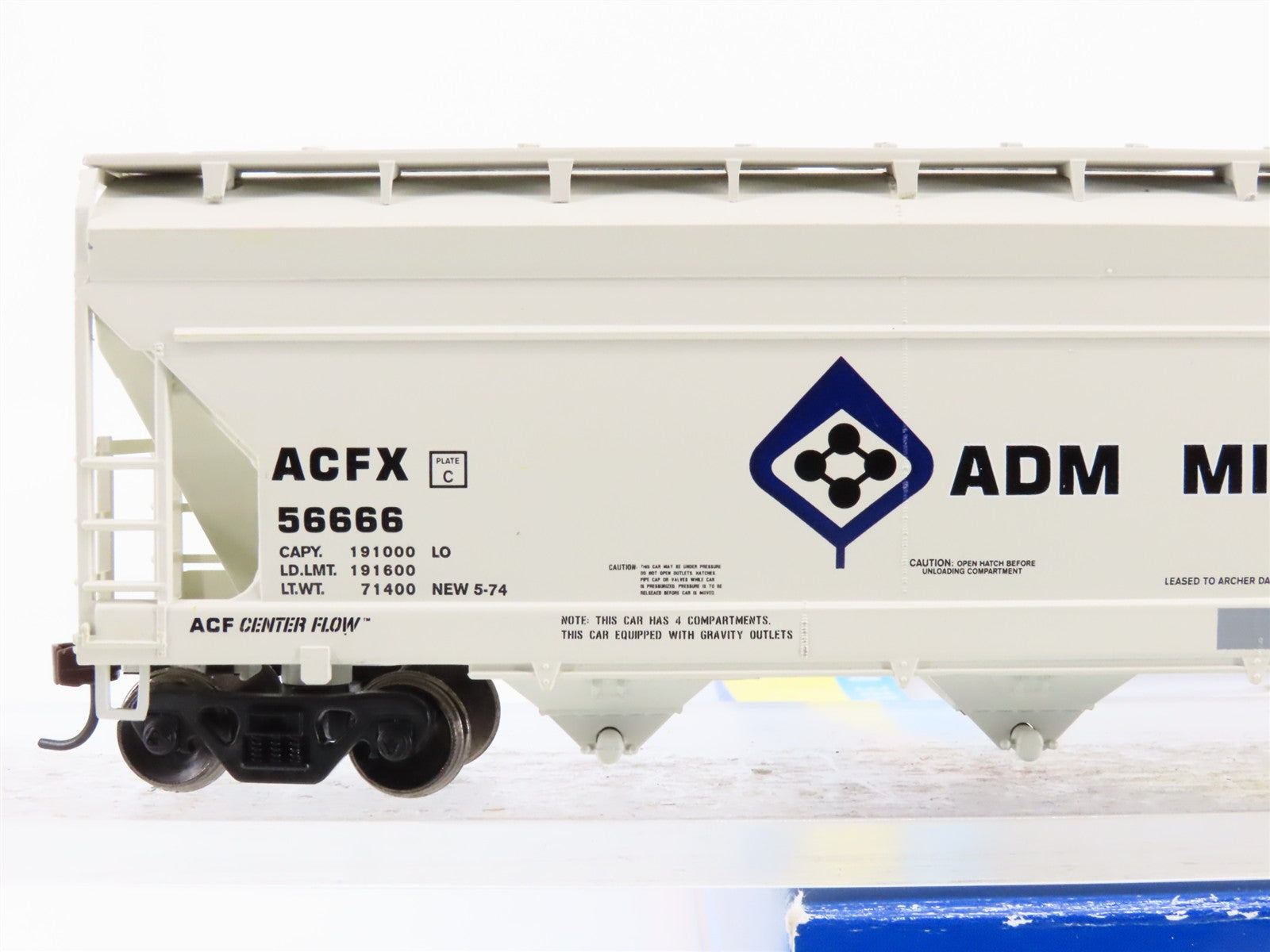 HO Scale Athearn 72263 ACFX ADM Milling Co. 55' 4-Bay Covered Hopper 56666 RTR