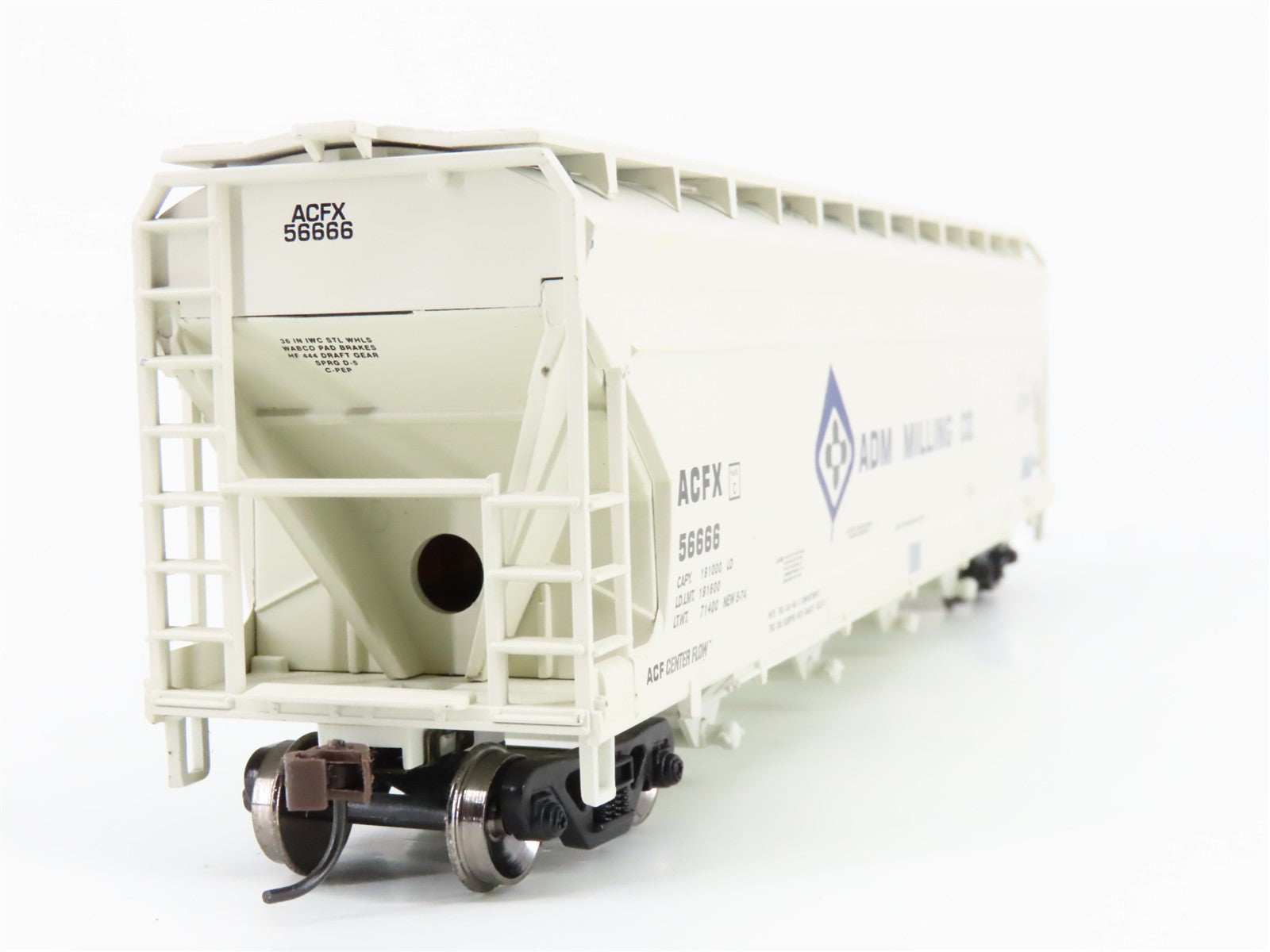 HO Scale Athearn 72263 ACFX ADM Milling Co. 55' 4-Bay Covered Hopper 56666 RTR