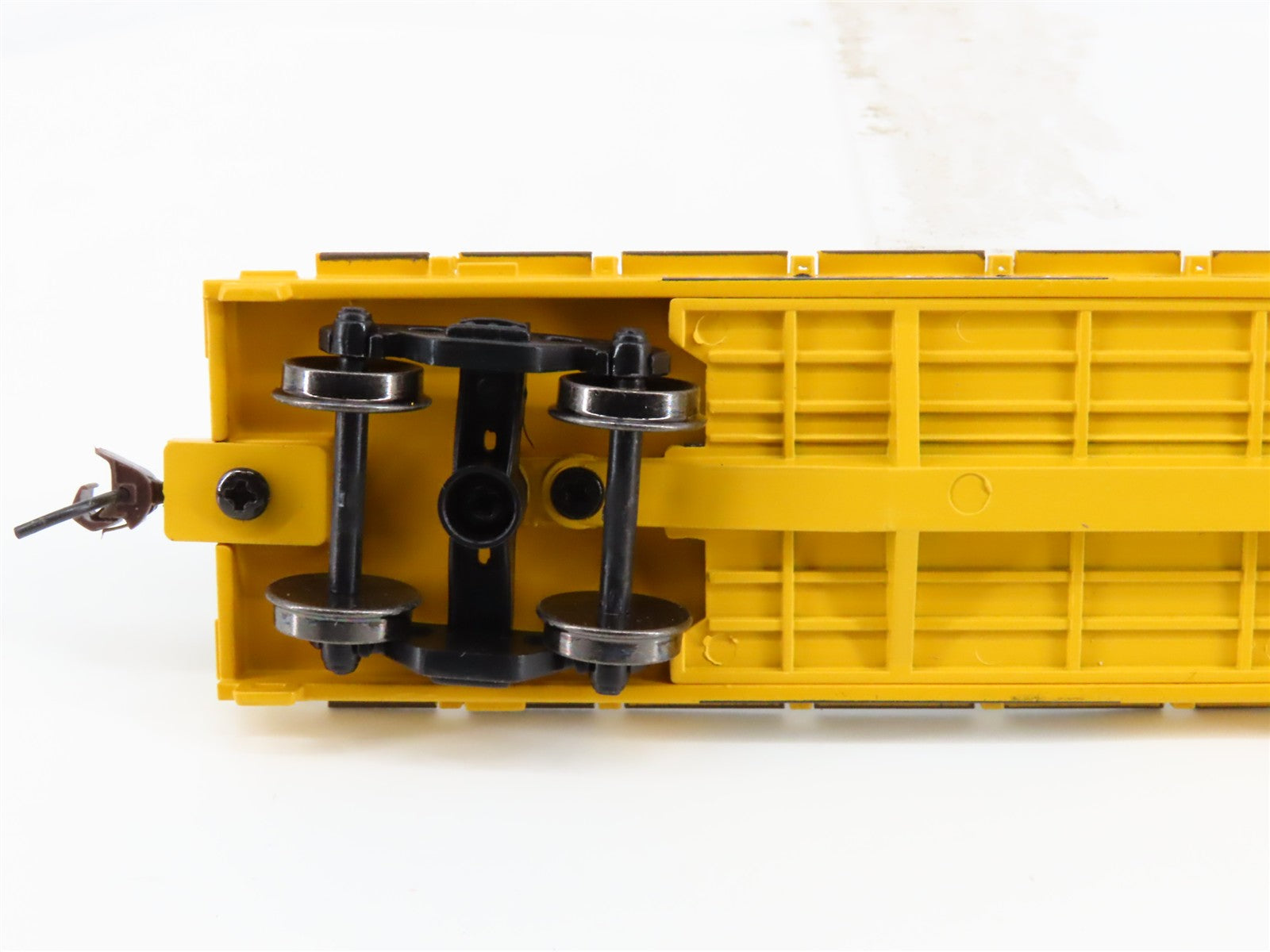 HO Scale Athearn 81935 HTTX Trailer Train 60' Flat Car 90473 RTR