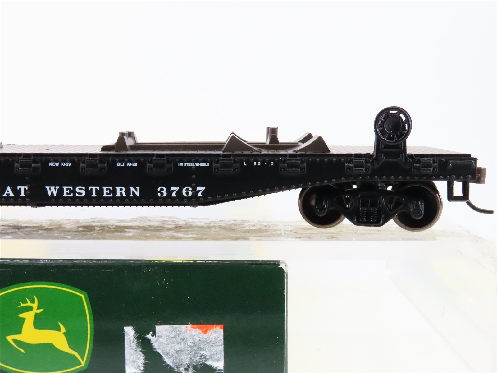 HO Scale Athearn 81266 CGW Chicago Great Western 50' Flat Car 3767 RTR