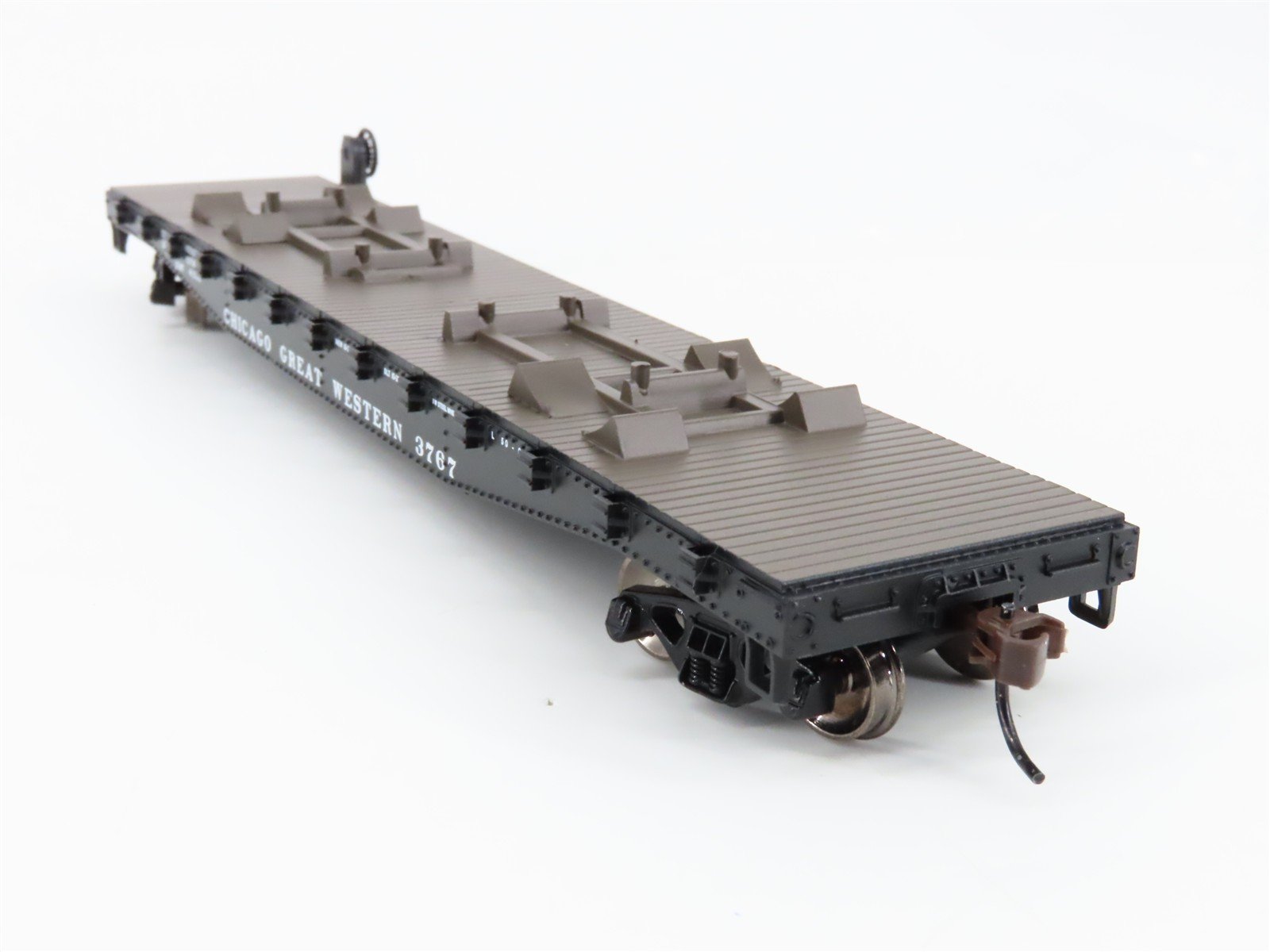 HO Scale Athearn 81266 CGW Chicago Great Western 50' Flat Car 3767 RTR