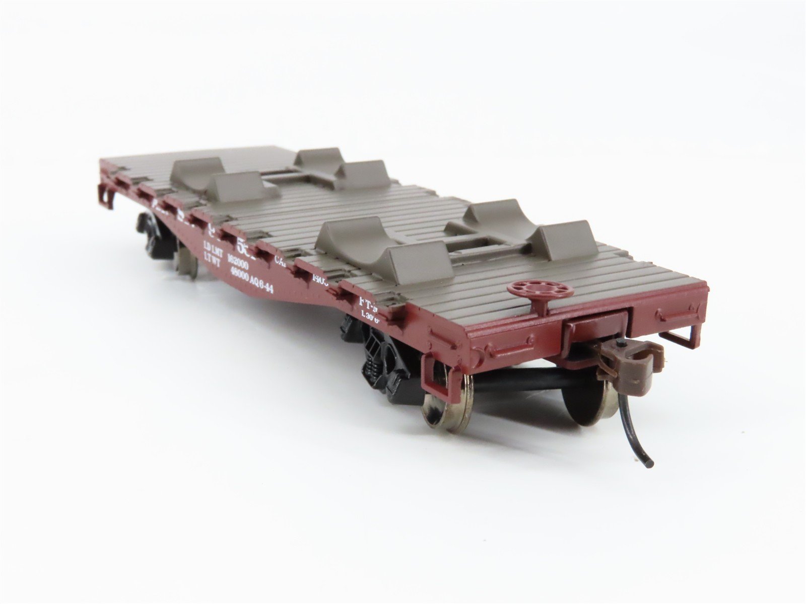 HO Scale Roundhouse 81253 ATSF Santa Fe 30' Flat Car 97551 RTR