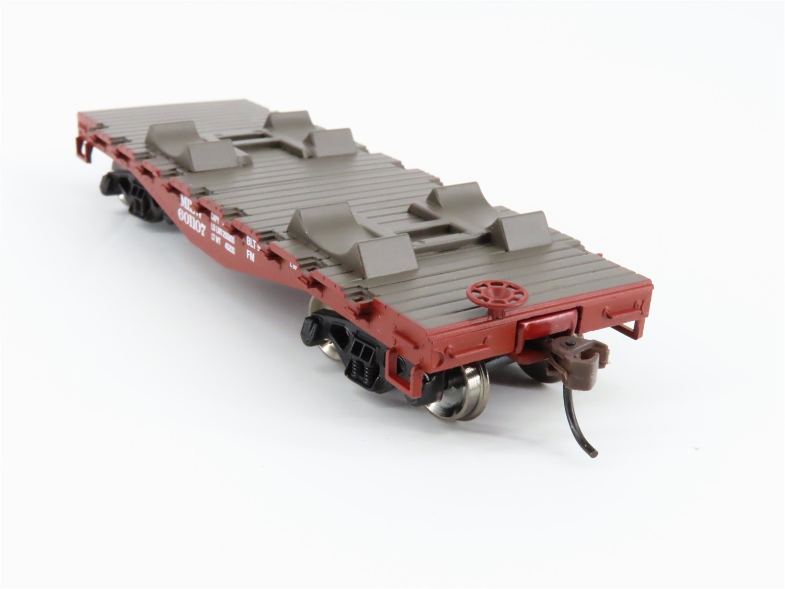 Roundhouse 81257 MILW Milwaukee Road 30' Flat Car 601107 RTR