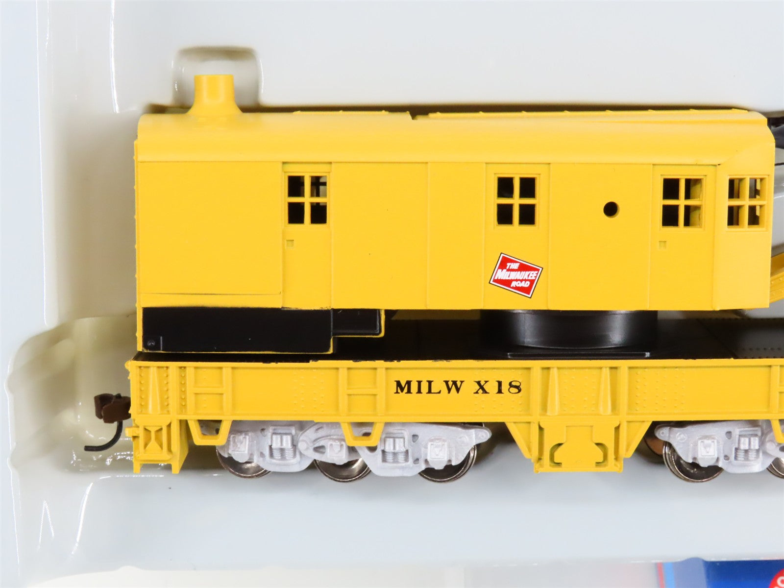 HO Scale Athearn 75373 MILW Milwaukee Road Crane X18 RTR