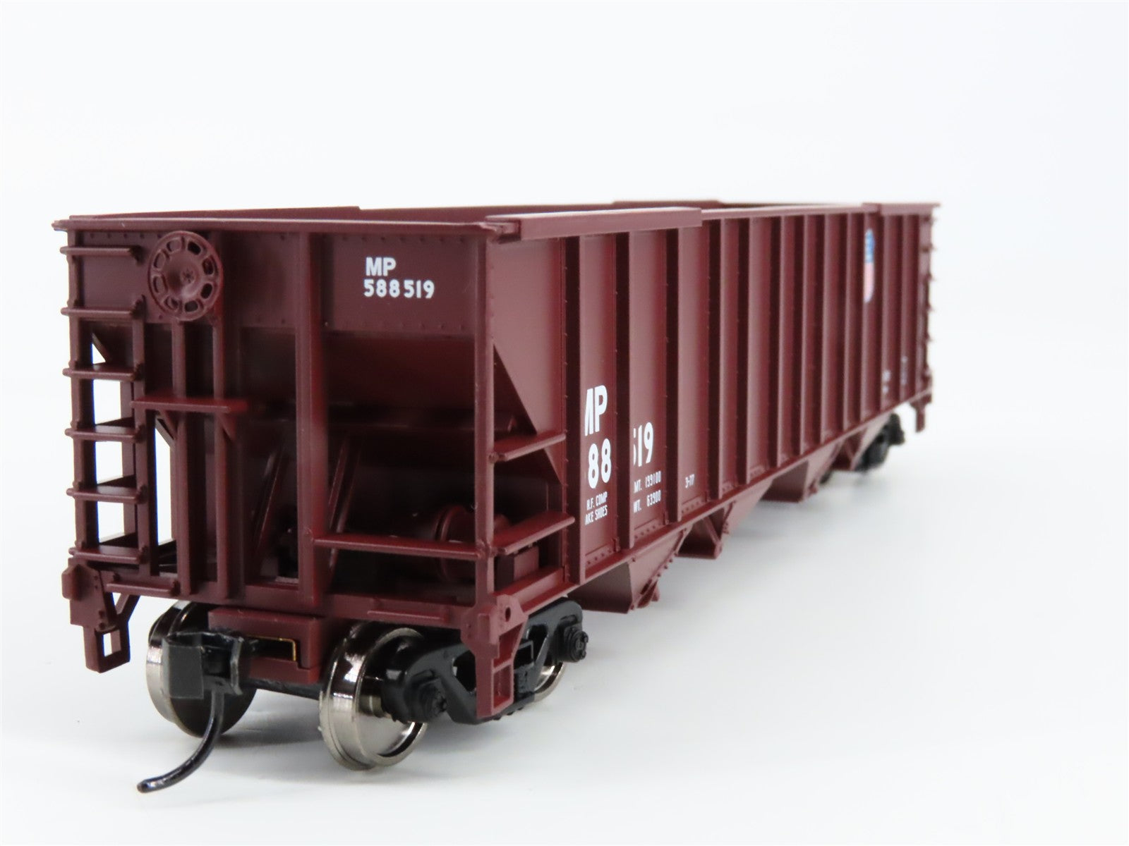 HO Scale Walthers 910-1972 MP Missouri Pacific 50' 4-Bay Hopper 588519 RTR