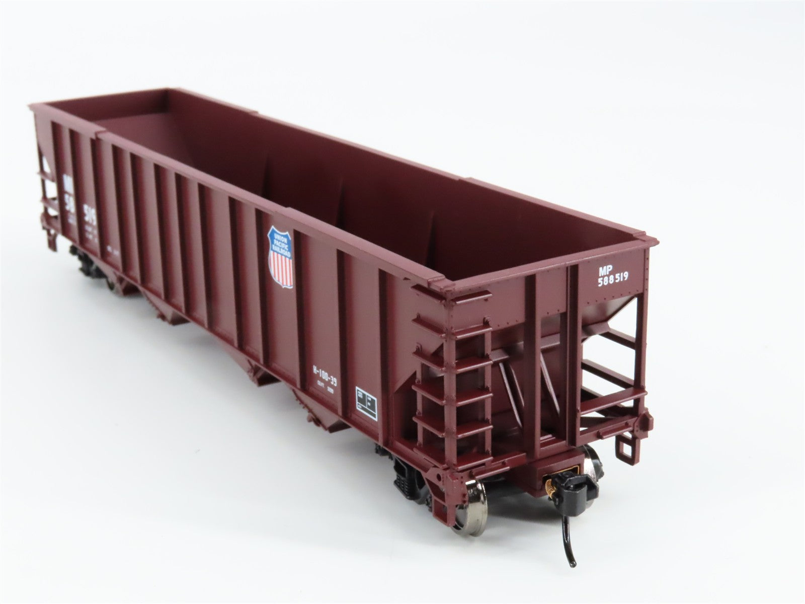 HO Scale Walthers 910-1972 MP Missouri Pacific 50' 4-Bay Hopper 588519 RTR