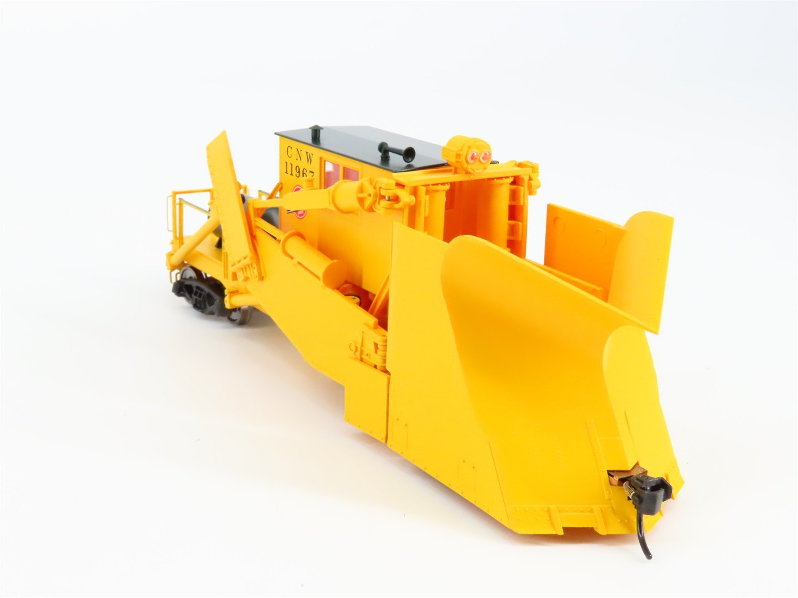 HO Scale Walthers 920-110111 CNW Chicago & North Western Jordan Spreader RTR