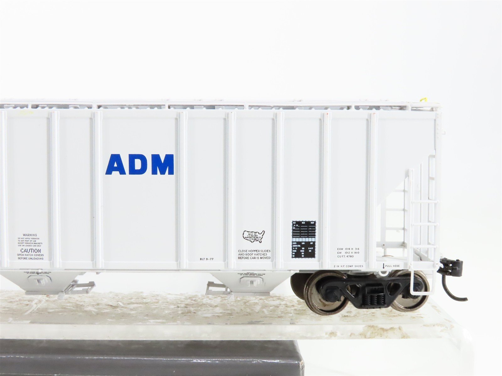 HO Scale Walthers 920-106122 UELX ADM 58' 3-Bay Covered Hopper 10018 RTR