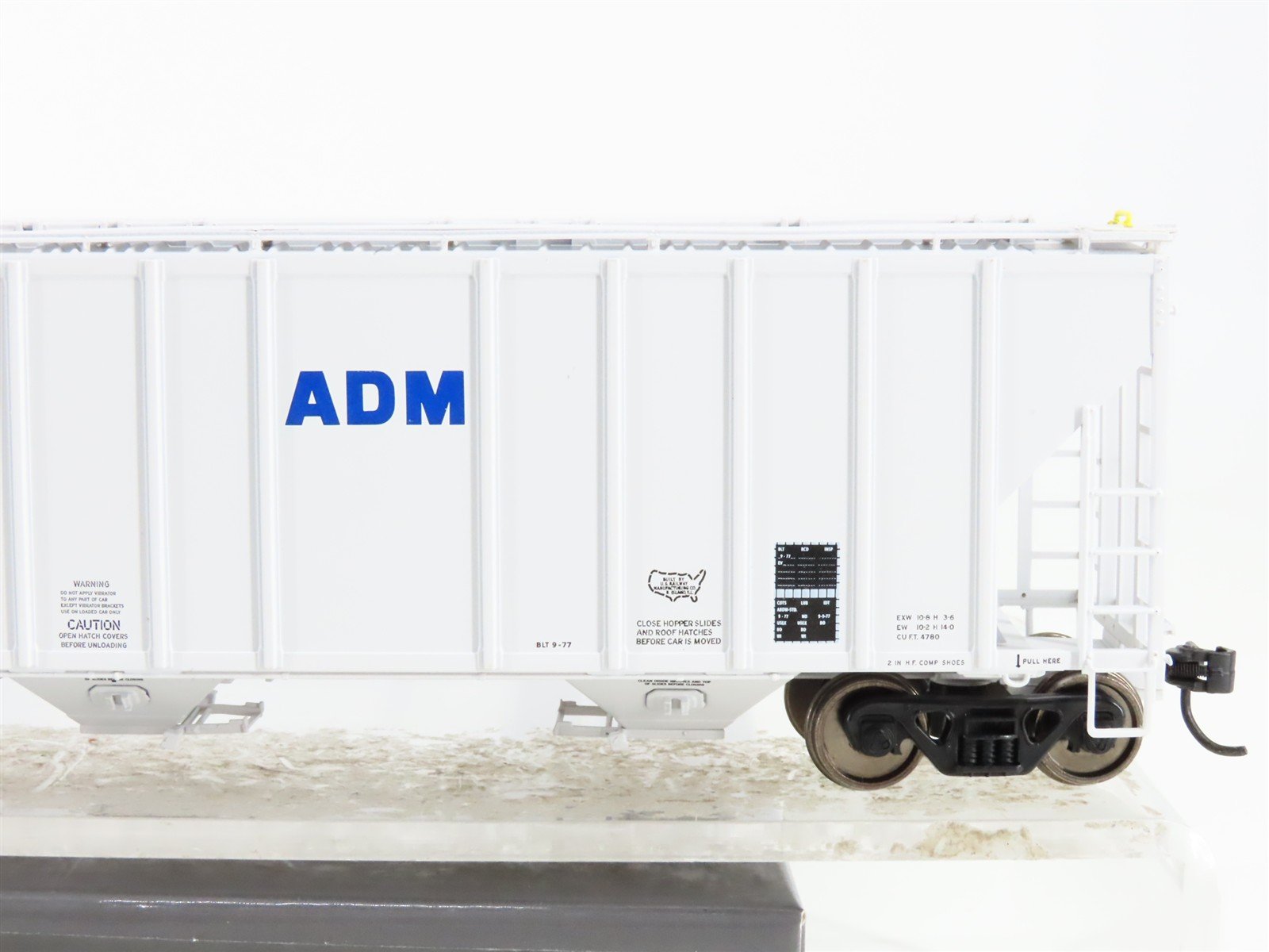 HO Scale Walthers 920-106121 UELX ADM 58' 3-Bay Covered Hopper 10012 RTR