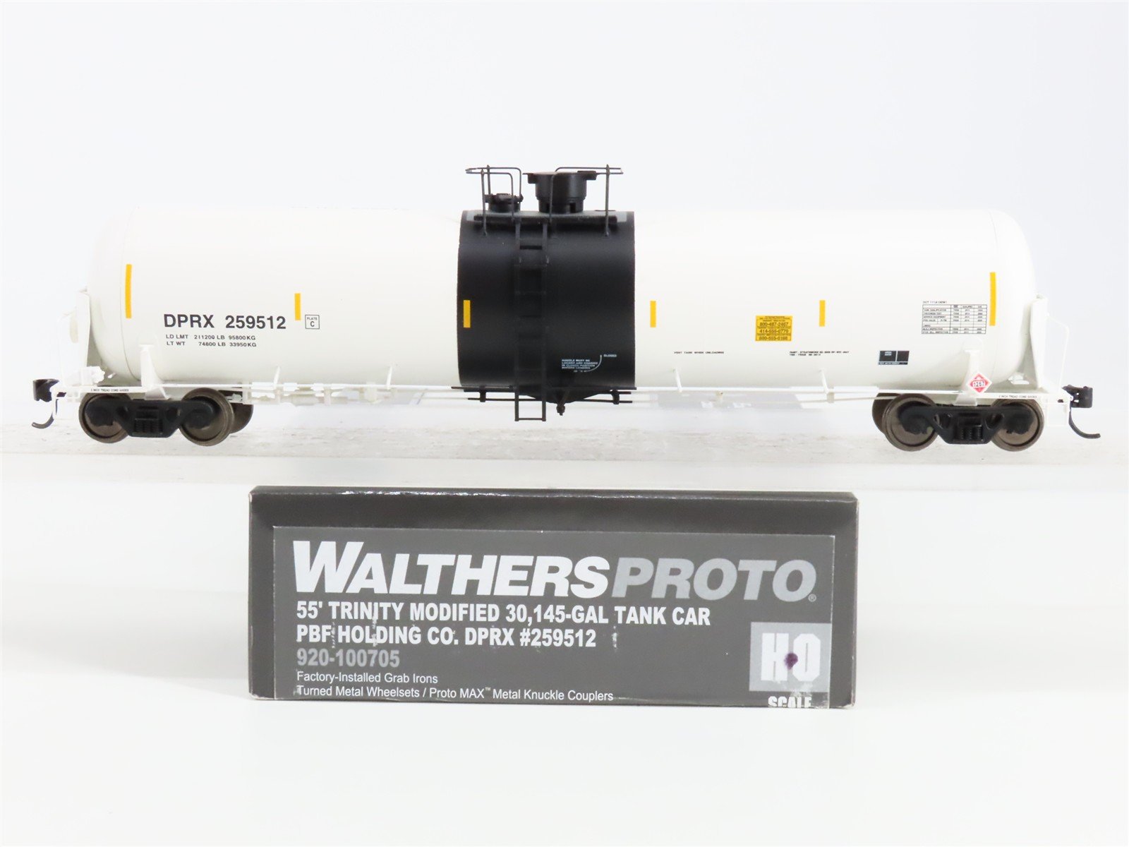 HO Scale Walthers 920-100705 DPRX PBF Holding Co. 55' Tank Car 259512 RTR