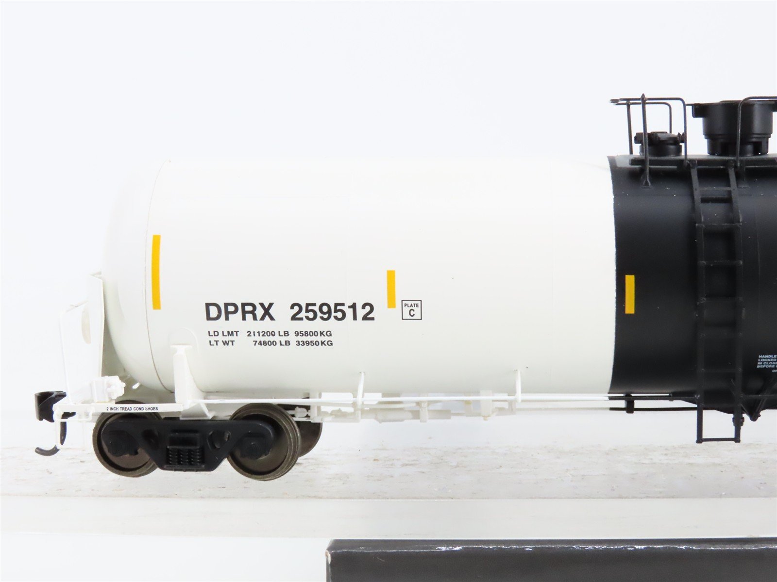 HO Scale Walthers 920-100705 DPRX PBF Holding Co. 55' Tank Car 259512 RTR
