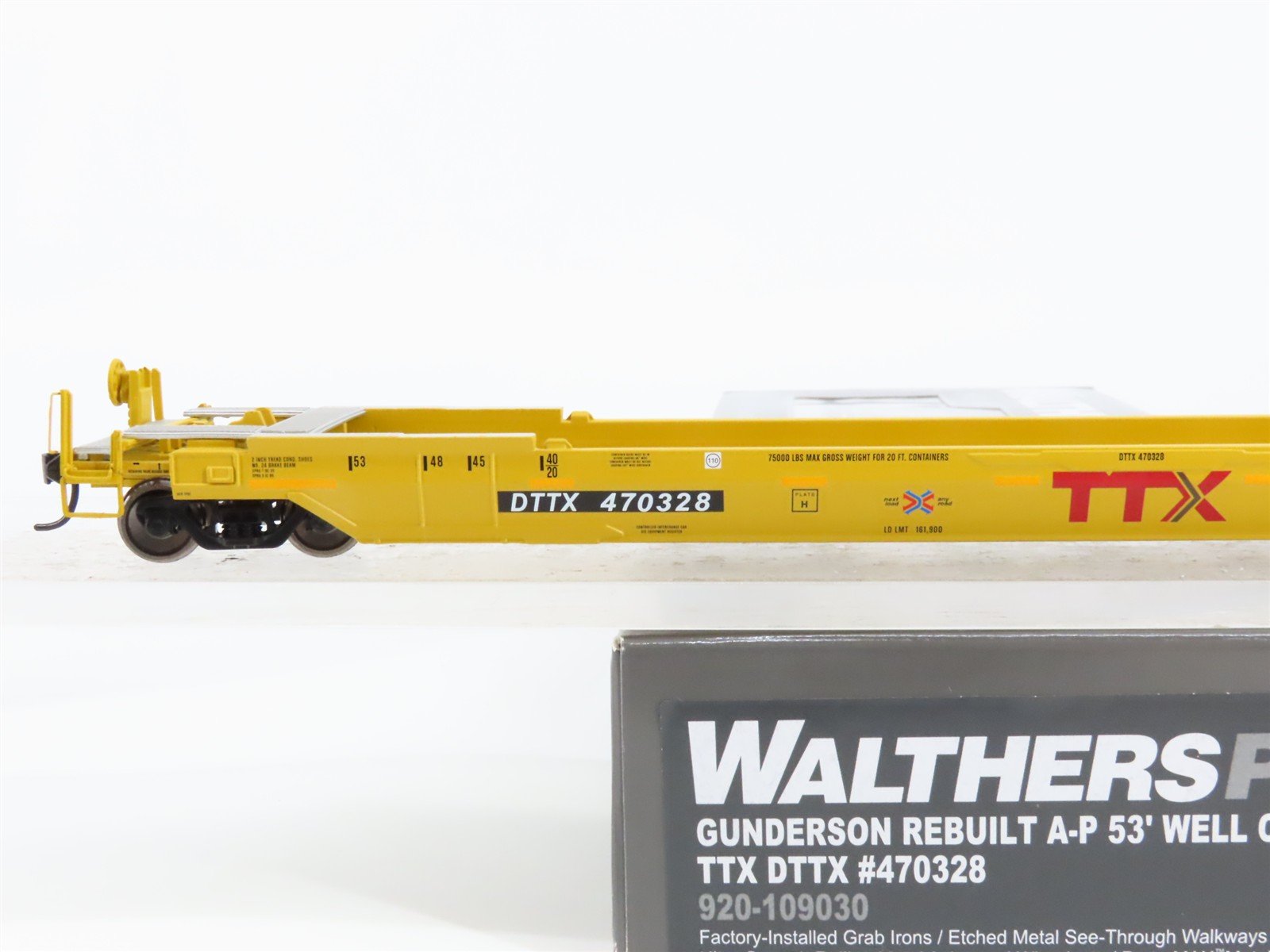 HO Scale Walthers 920-109030 DTTX TTX 53' Flat Car 470328 RTR
