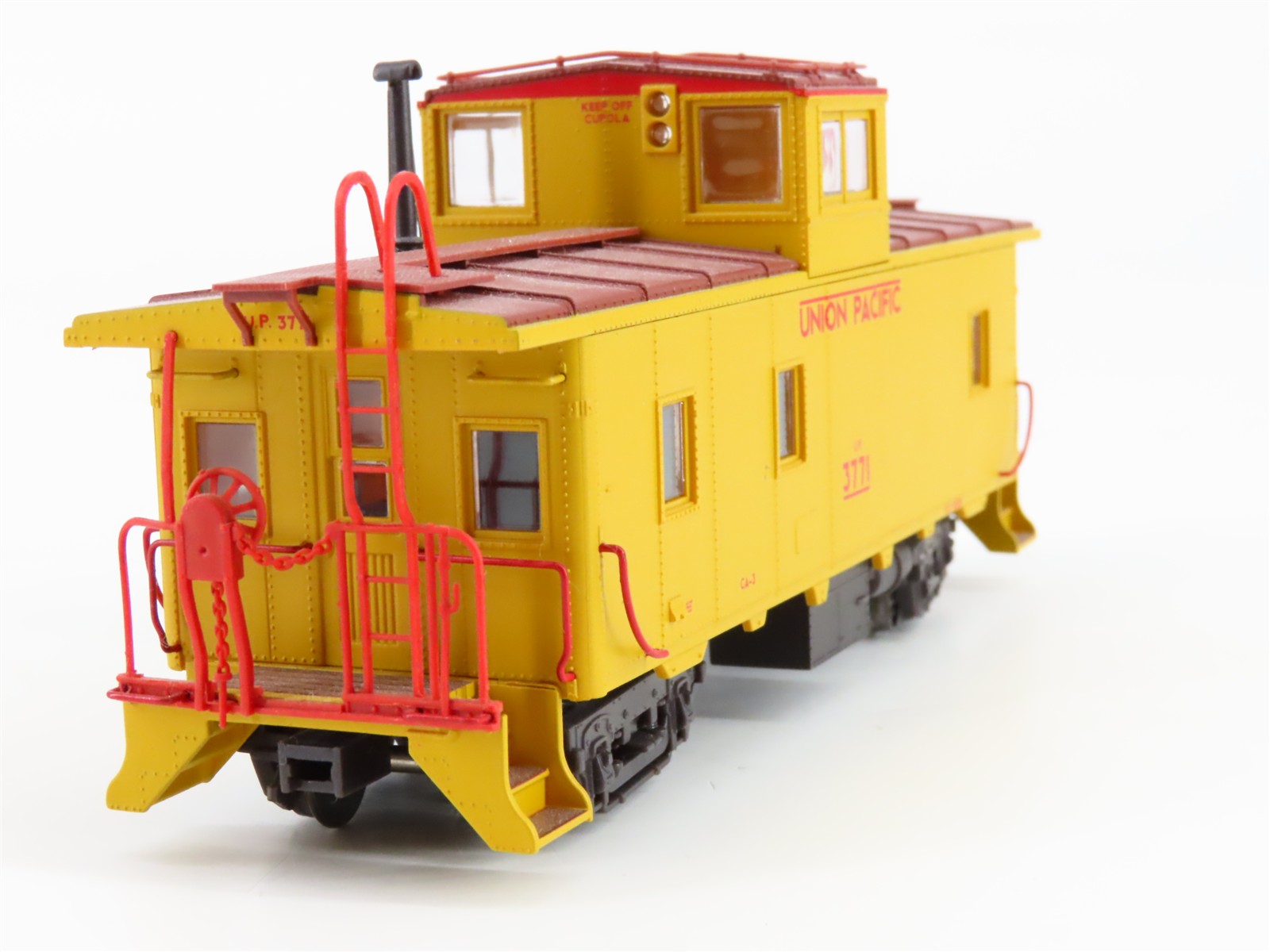 HO Scale Märklin 45702 UP Union Pacific CA-3 Cupola Caboose 3771 RTR
