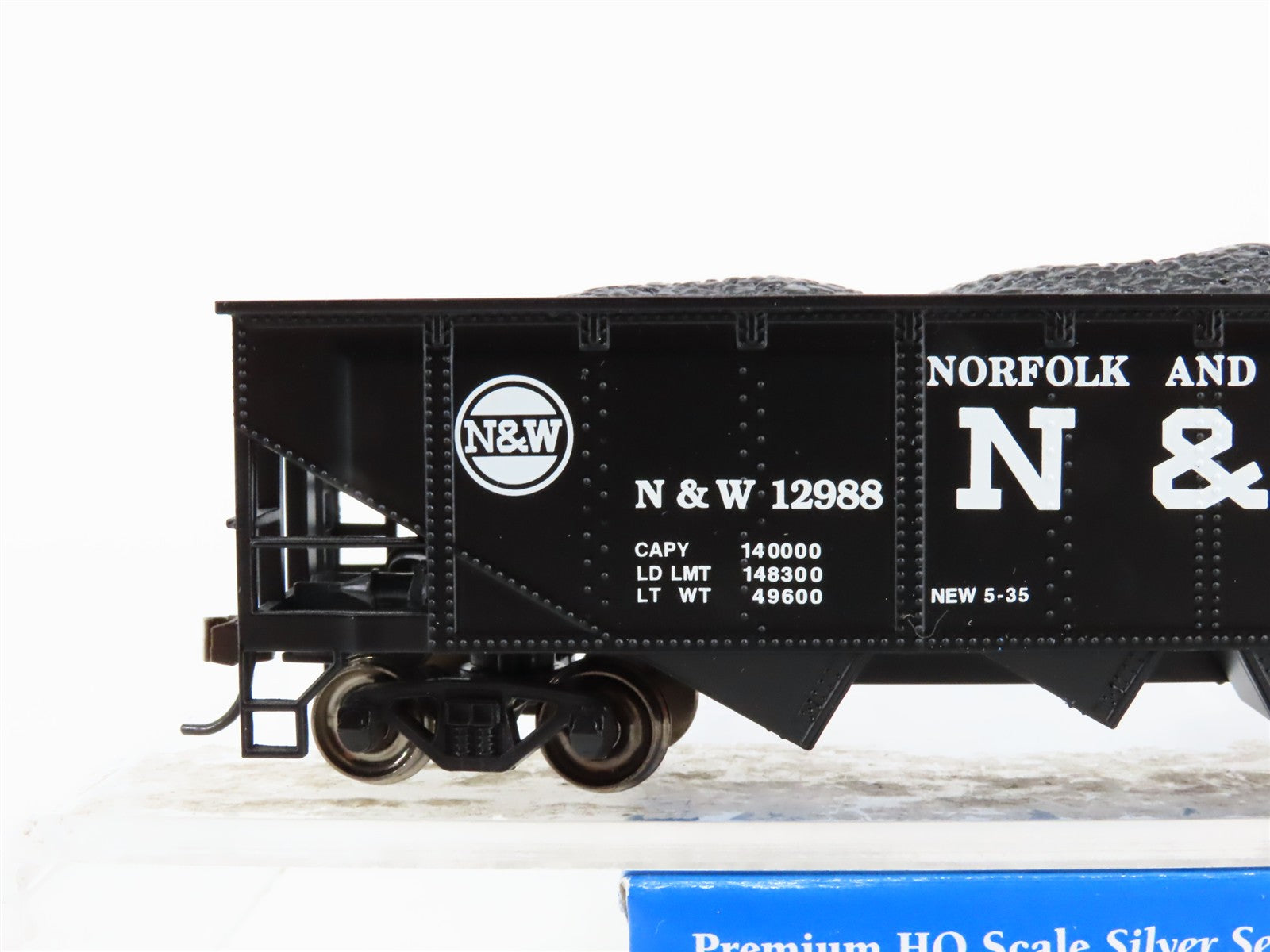 HO Scale Bachmann 17642 NW Norfolk & Western 40' 4-Bay Hopper 12988 RTR