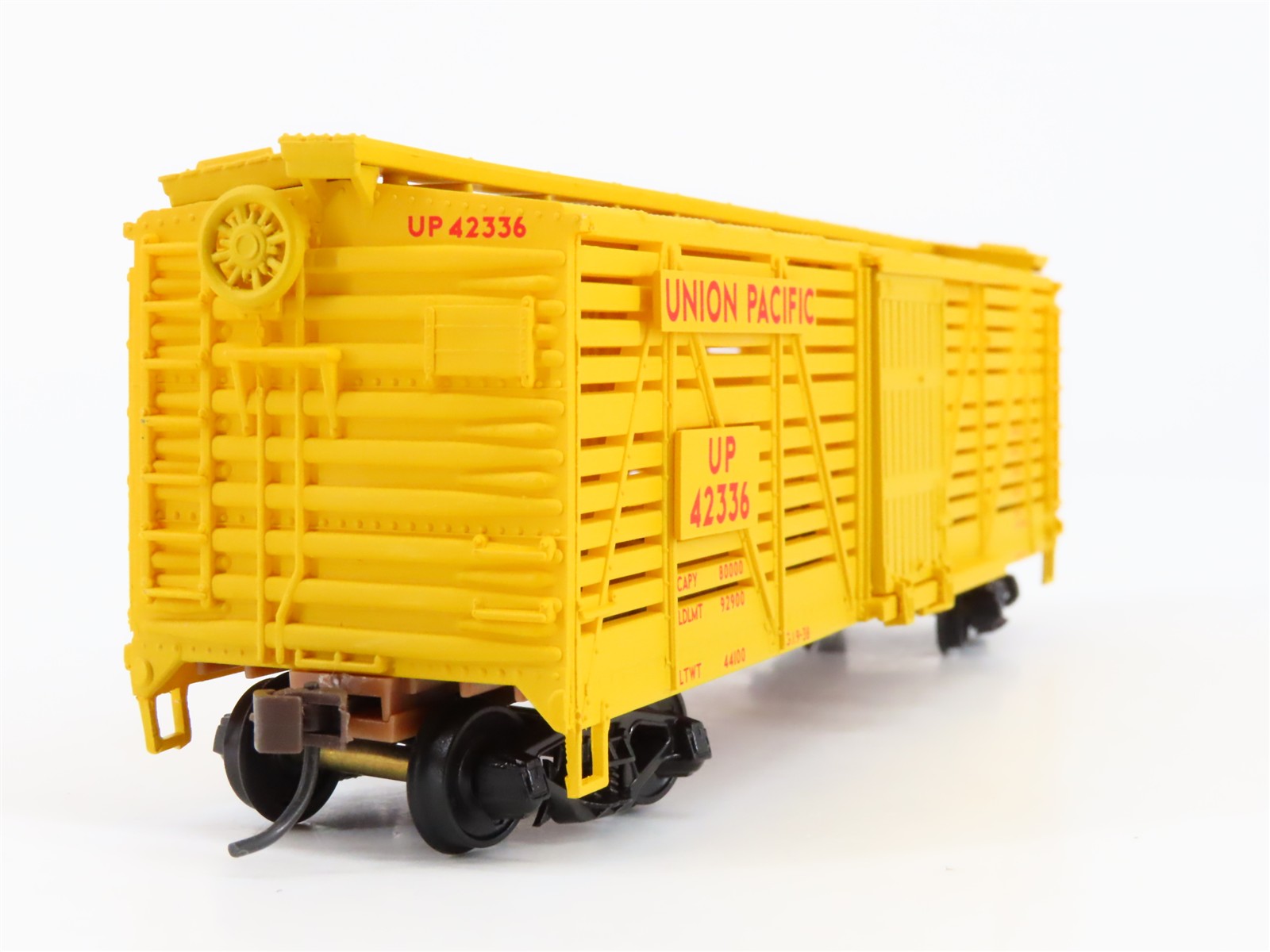 HO Scale Walthers 931-680 UP Union Pacific 40' Stock/Cattle Car 42336 RTR