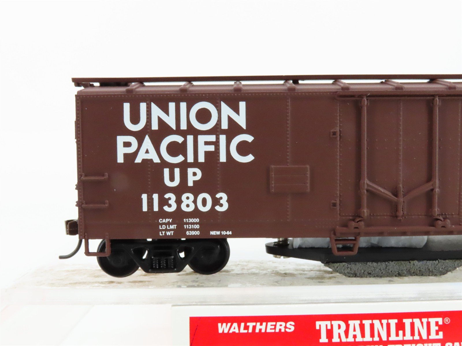 HO Scale Walthers 931-751 UP Union Pacific 40' Track Cleaning Box Car 113803 RTR