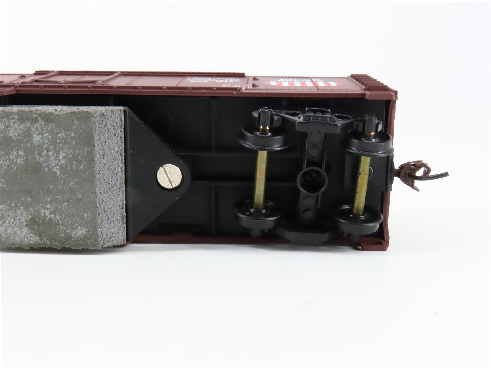 HO Scale Walthers 931-751 UP Union Pacific 40' Track Cleaning Box Car 113803 RTR
