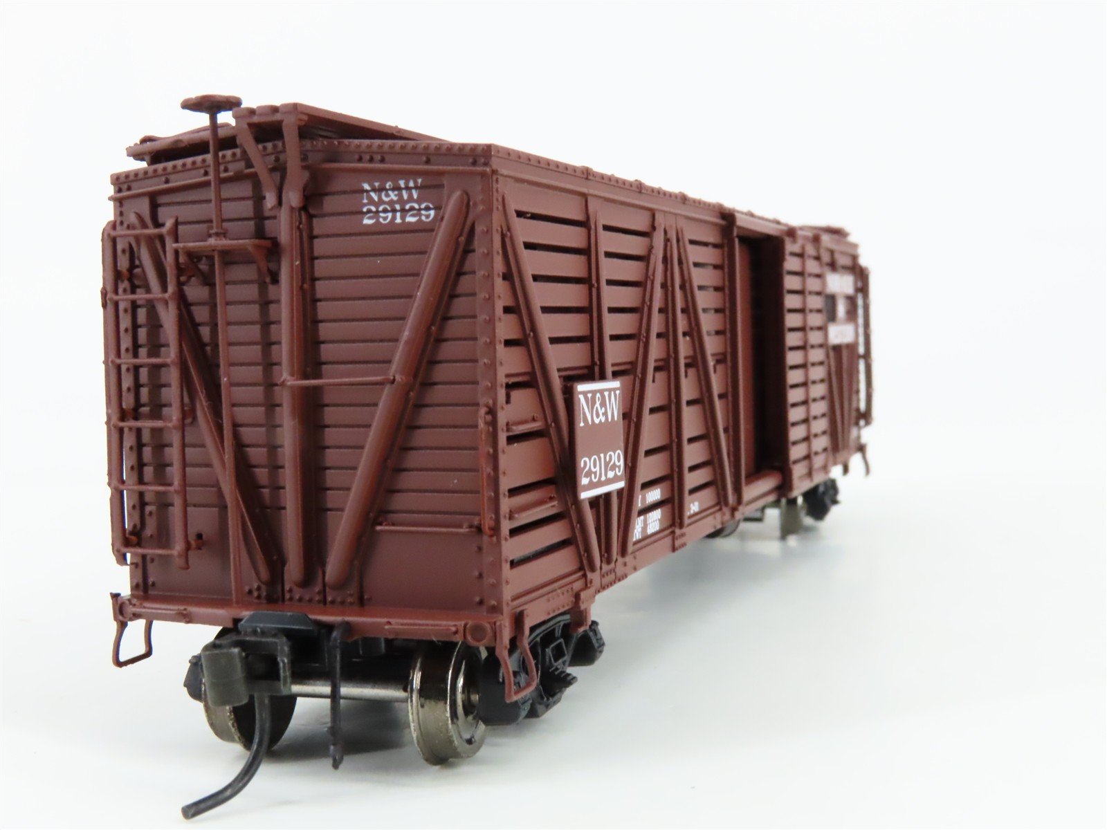 HO Scale Broadway Limited Imports 1344 NW Norfolk & Western Stock/Cattle Car RTR