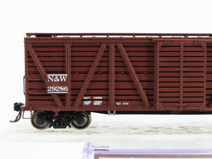 HO Scale Broadway Limited Imports 1345 40' Stock/Cattle Car RTR