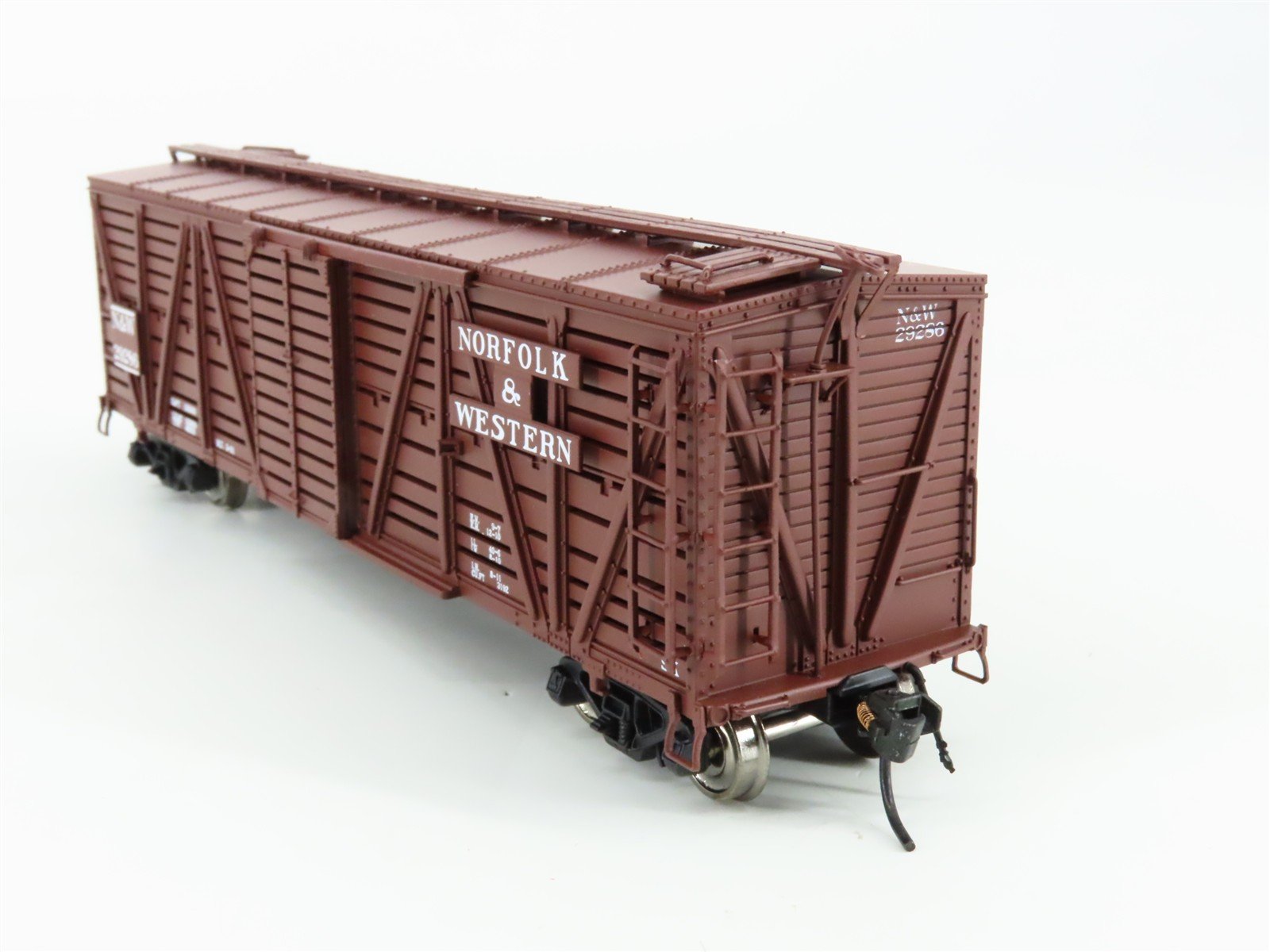 HO Scale Broadway Limited Imports 1345 40' Stock/Cattle Car RTR