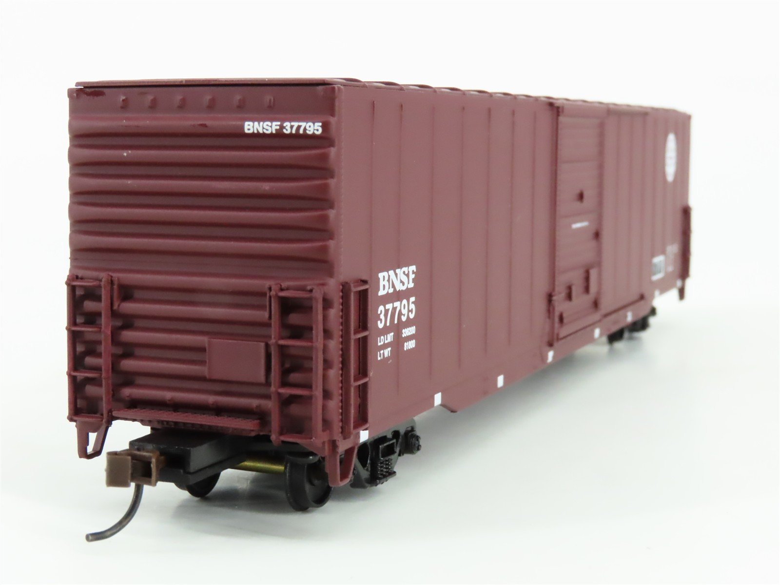 HO Scale Walthers 932-23560 BNSF Railway 60' Auto Box Car 2-Pack RTR