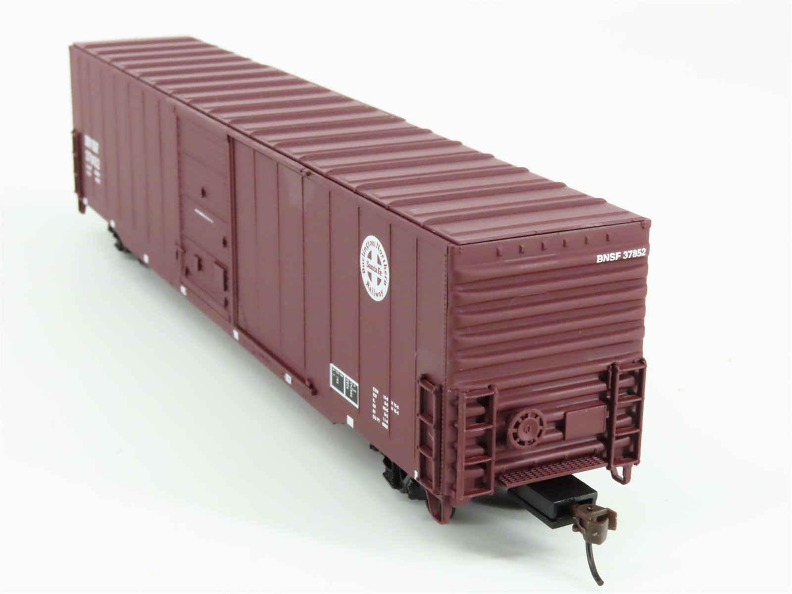 HO Scale Walthers 932-23560 BNSF Railway 60' Auto Box Car 2-Pack RTR