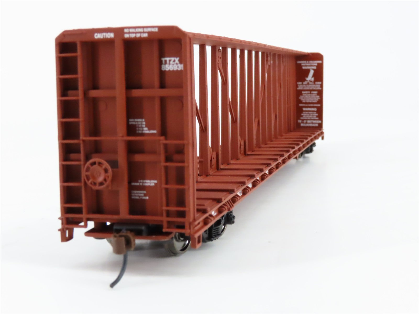 HO Scale Walthers 932-24135 TTX 72' Centerbeam Flat Car 2-Pack RTR