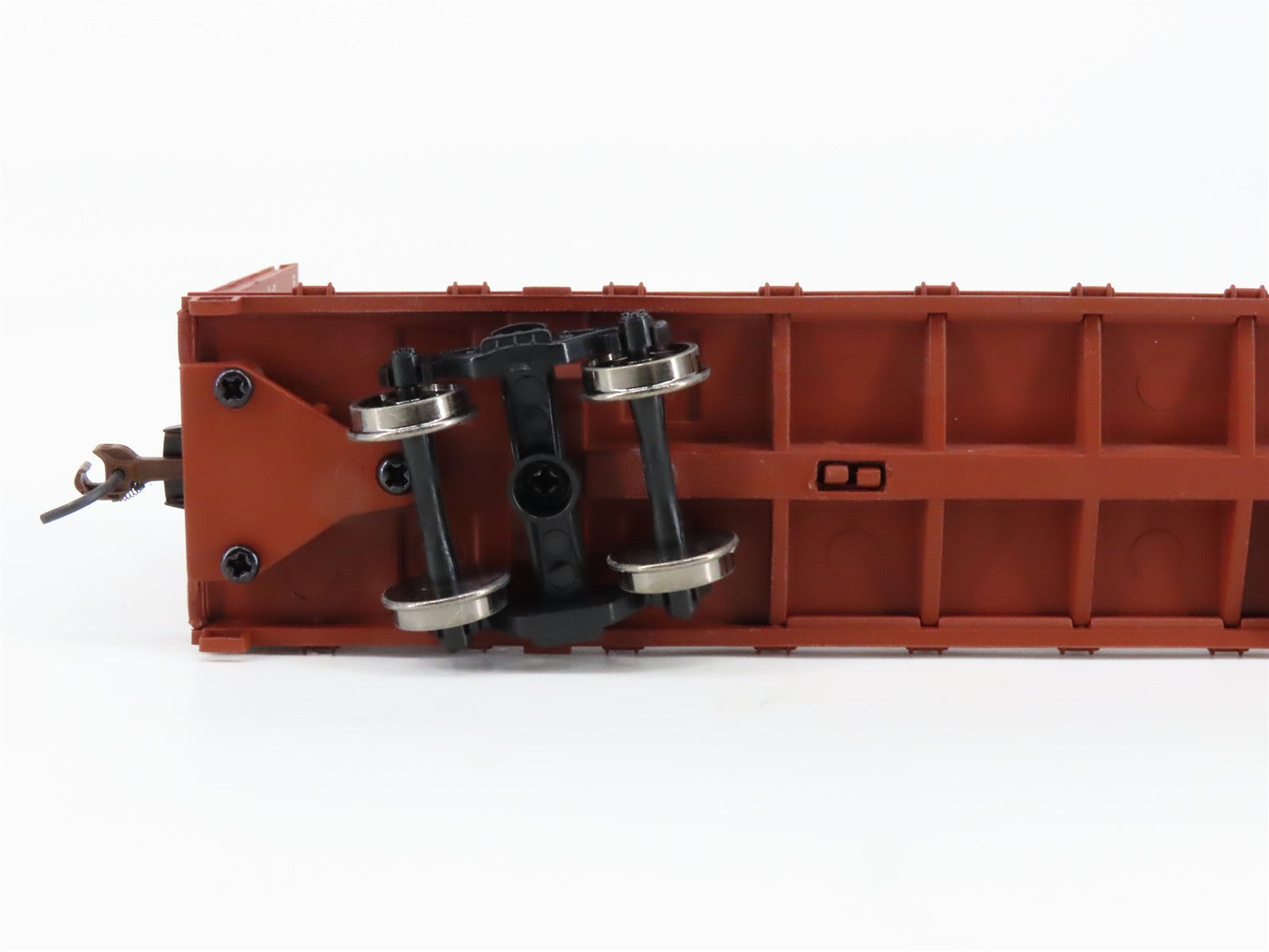 HO Scale Walthers 932-24135 TTX 72' Centerbeam Flat Car 2-Pack RTR