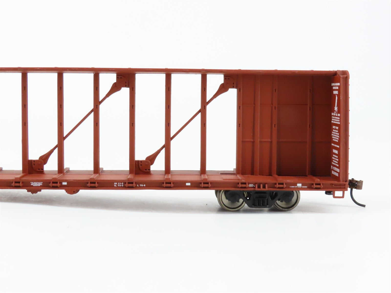 HO Scale Walthers 932-24135 TTX 72' Centerbeam Flat Car 2-Pack RTR