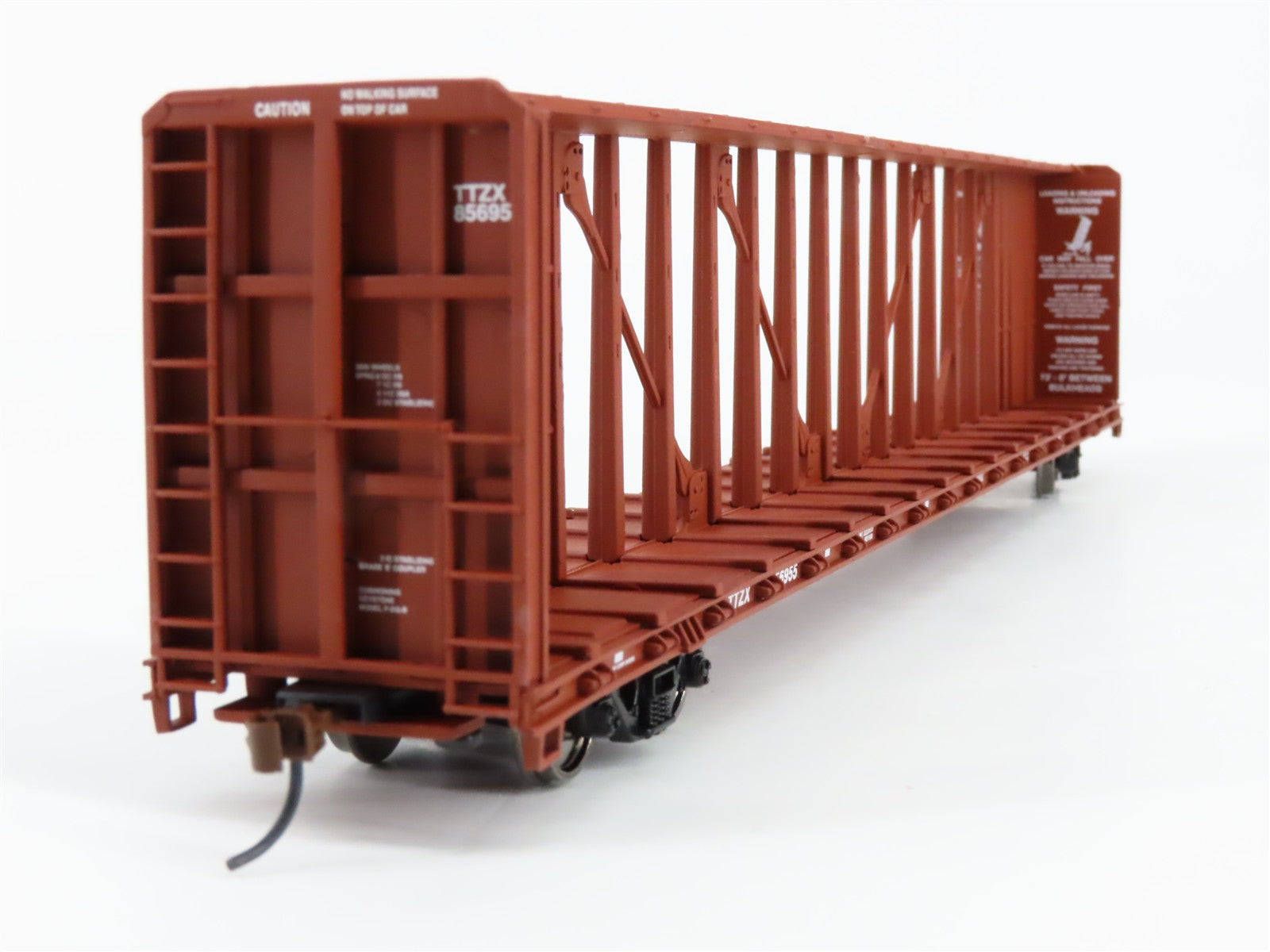 HO Scale Walthers 932-24135 TTX 72' Centerbeam Flat Car 2-Pack RTR