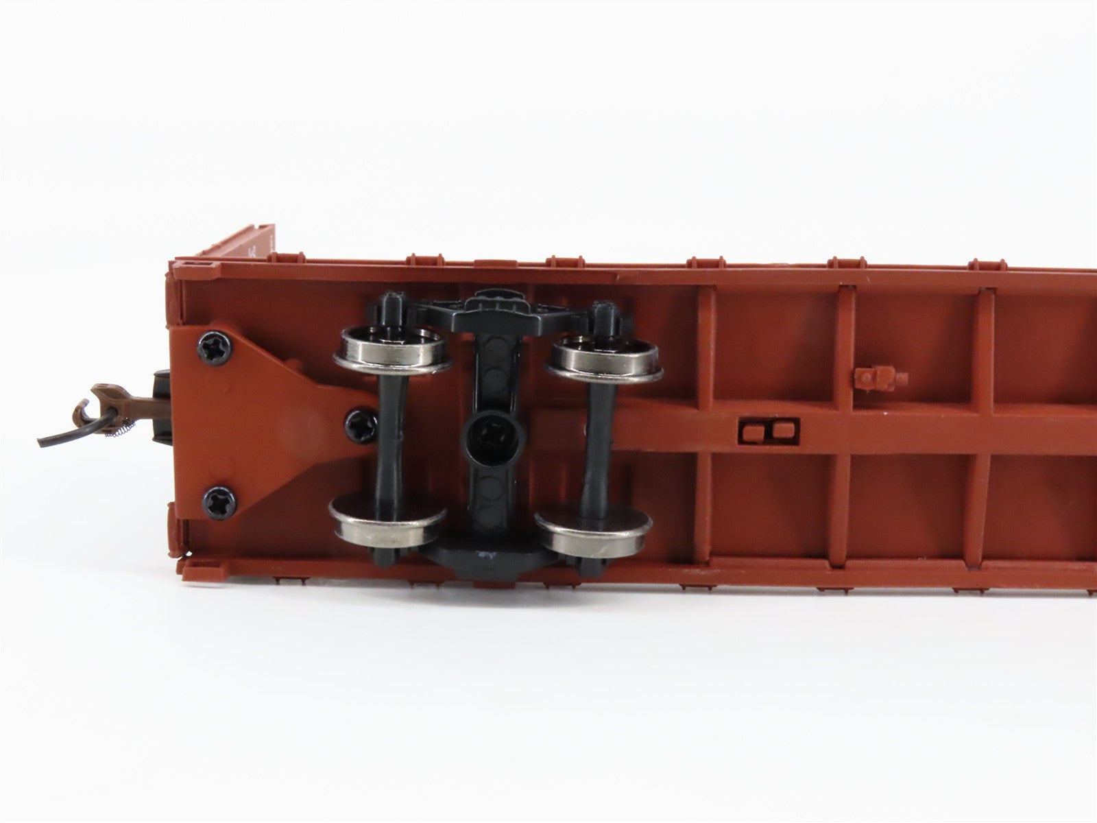 HO Scale Walthers 932-24135 TTX 72' Centerbeam Flat Car 2-Pack RTR