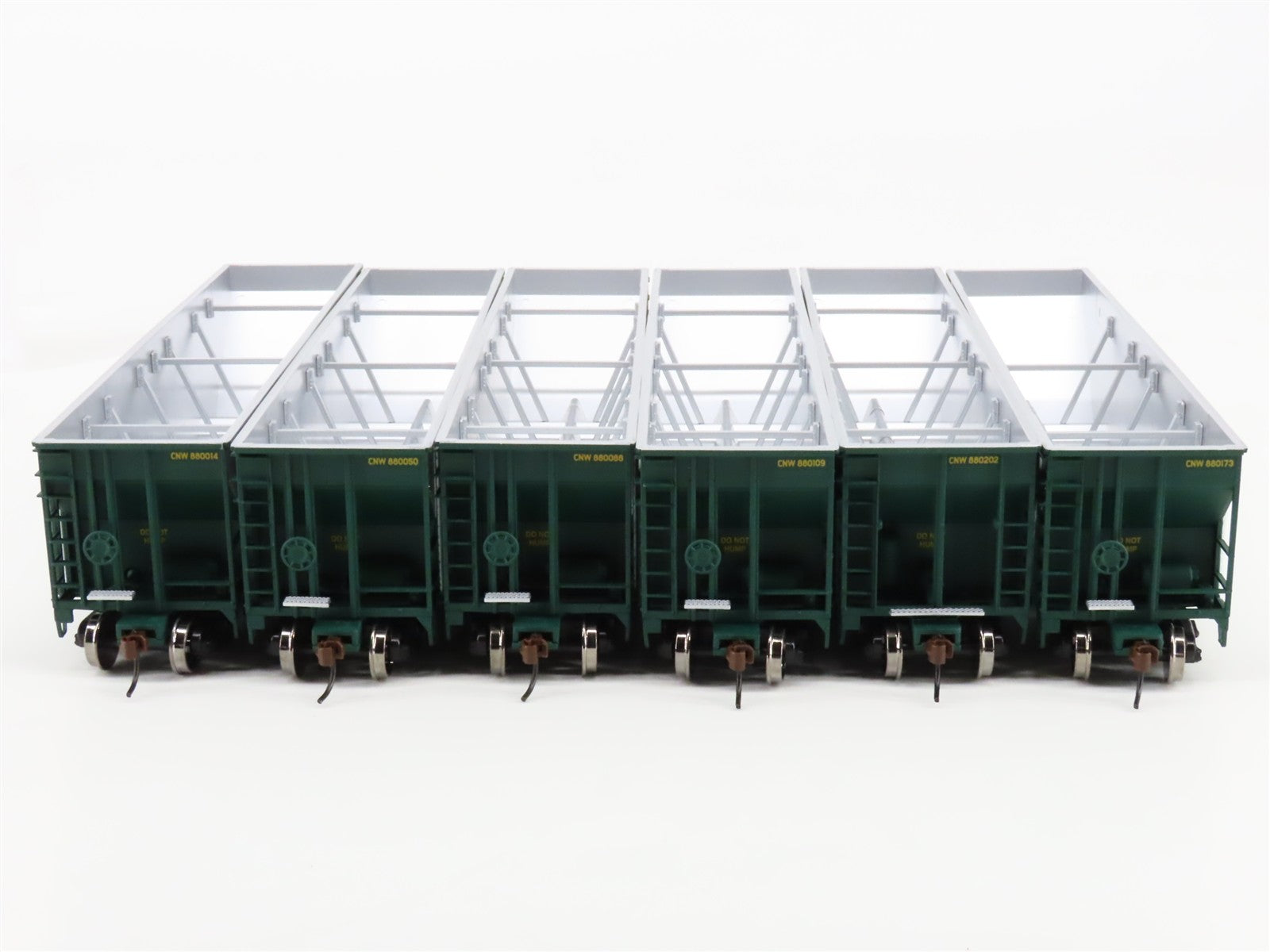 HO Scale Walthers 932-7829 Chicago & North Western RD4 Coal Hopper 6-Pack RTR