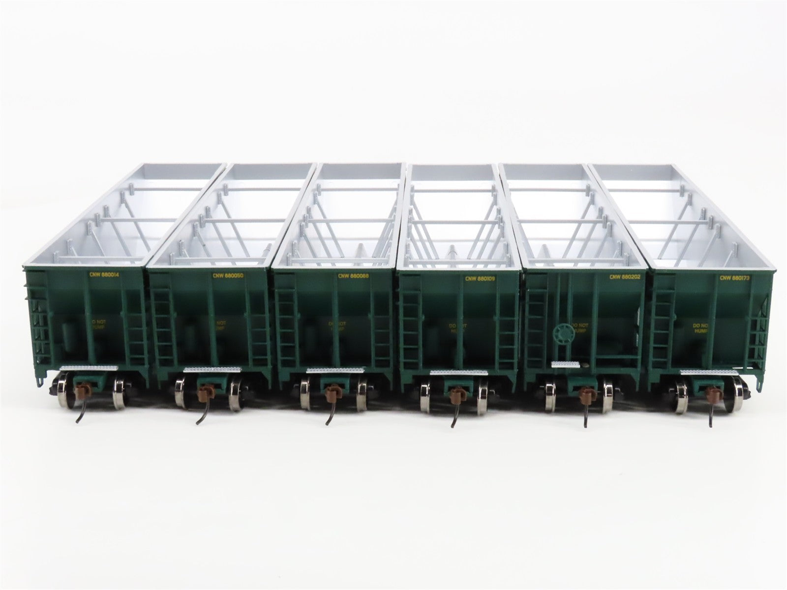 HO Scale Walthers 932-7829 Chicago & North Western RD4 Coal Hopper 6-Pack RTR
