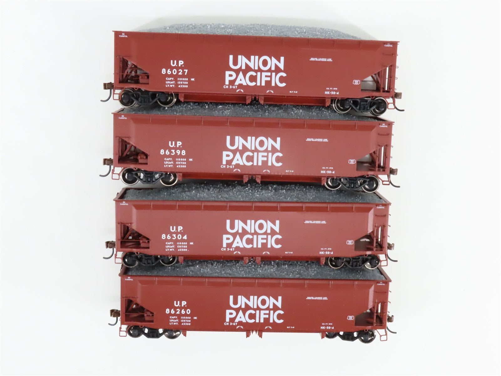 Athearn ATH14531 UP Union Pacific 40' 3-Bay Offset Ballast Hopper 4-Pack RTR