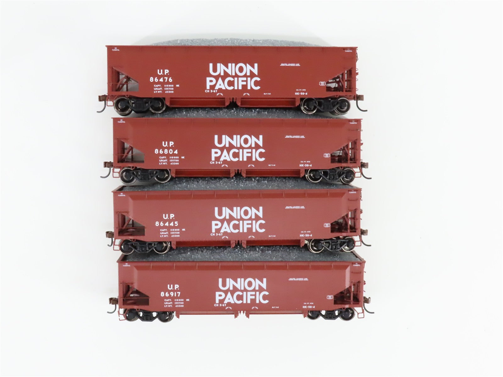 HO Scale Athearn ATH14532 Union Pacific 40' 40' Offset Ballast Hopper 4-Pack RTR