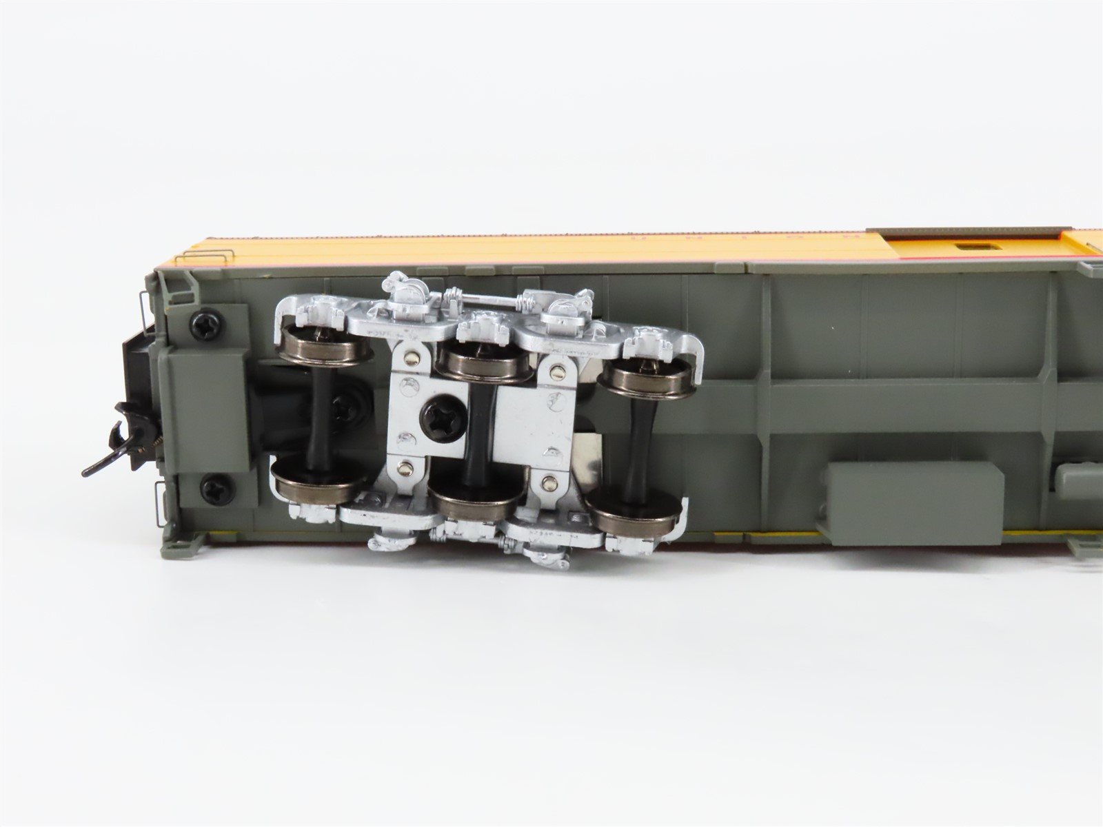 HO Scale Walthers Proto 920-9550 UP Union Pacific 85' Baggage Passenger #5651