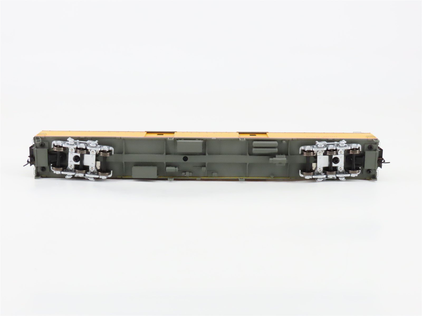 HO Scale Walthers Proto 920-9550 UP Union Pacific 85' Baggage Passenger #5651