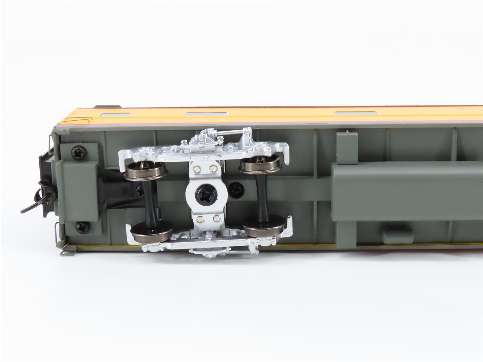 HO Walthers Proto 920-9558 UP Union Pacific 85' Sleeper Passenger Placid Valley