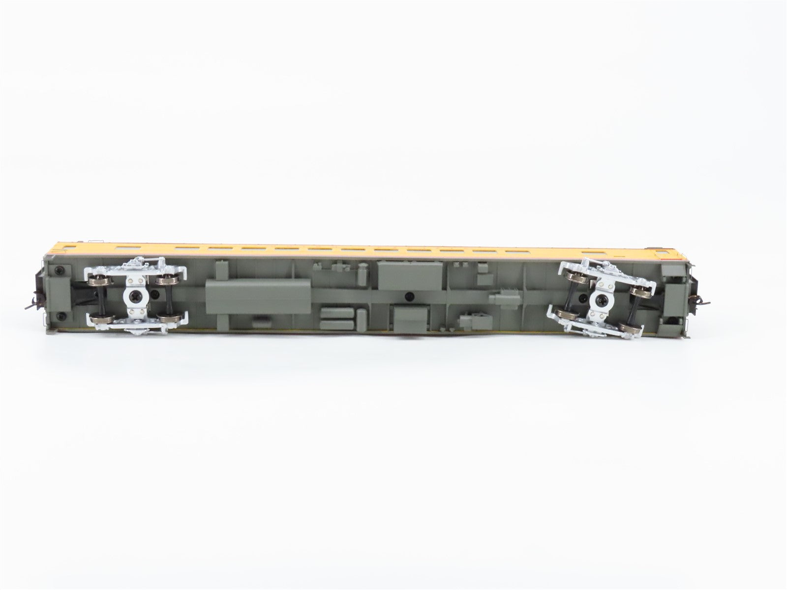 HO Walthers Proto 920-9552 UP Union Pacific 85' 44-Seat Coach Passenger #5463