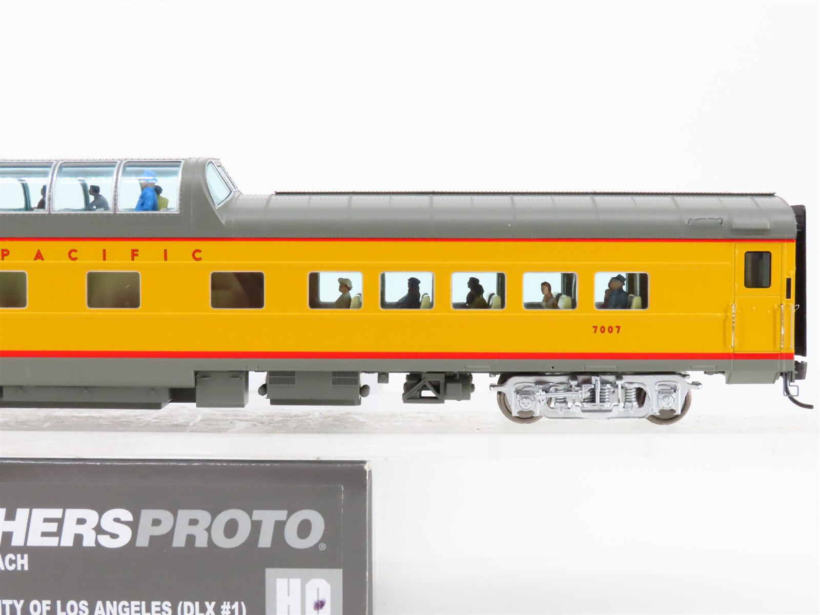 HO Scale Walthers Proto 920-9553 UP Union Pacific 85' Dome-Coach Passenger #7007
