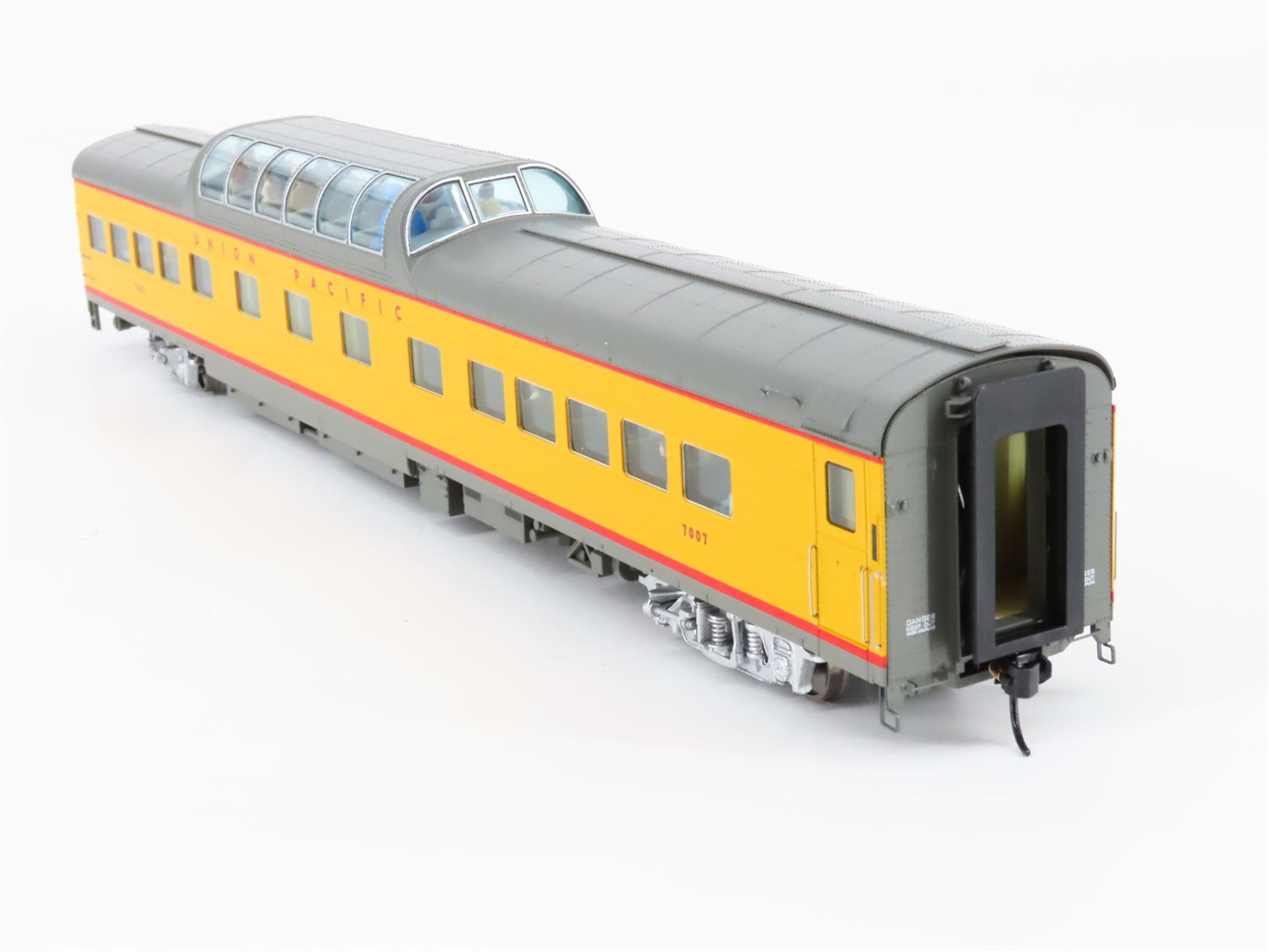 HO Scale Walthers Proto 920-9553 UP Union Pacific 85' Dome-Coach Passenger #7007