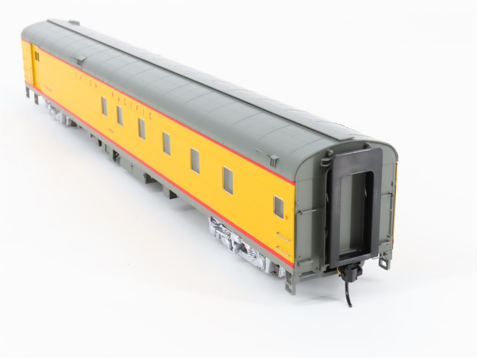 HO Walthers Proto 920-9551 UP Union Pacific 85' Baggage-Dormitory Passenger 6006