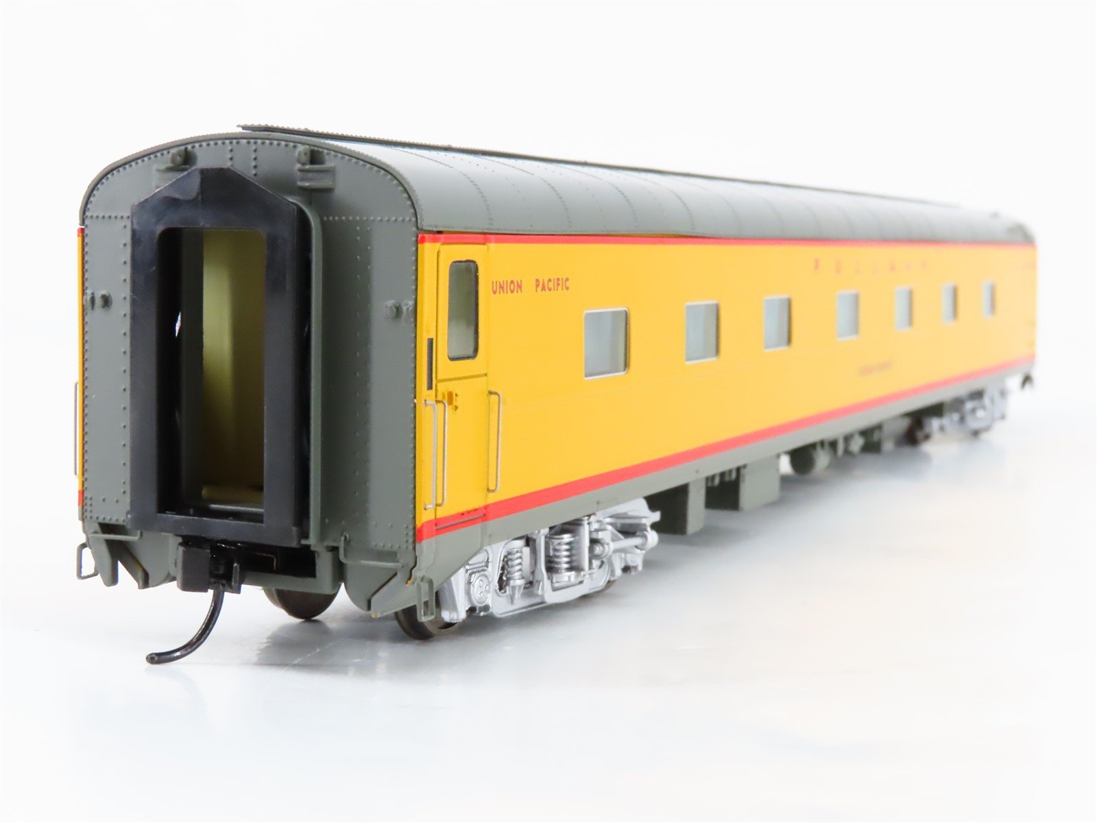 HO Walthers Proto 920-9559 UP Union Pacific 85' Sleeper Passenger 