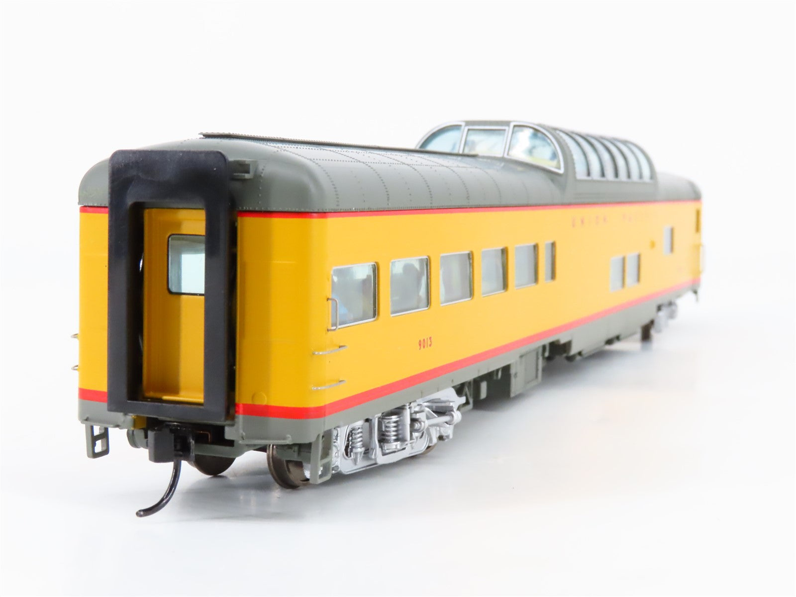 HO Scale Walthers Proto 920-9557 UP Union Pacific 85' Dome-Lounge Passenger 9013