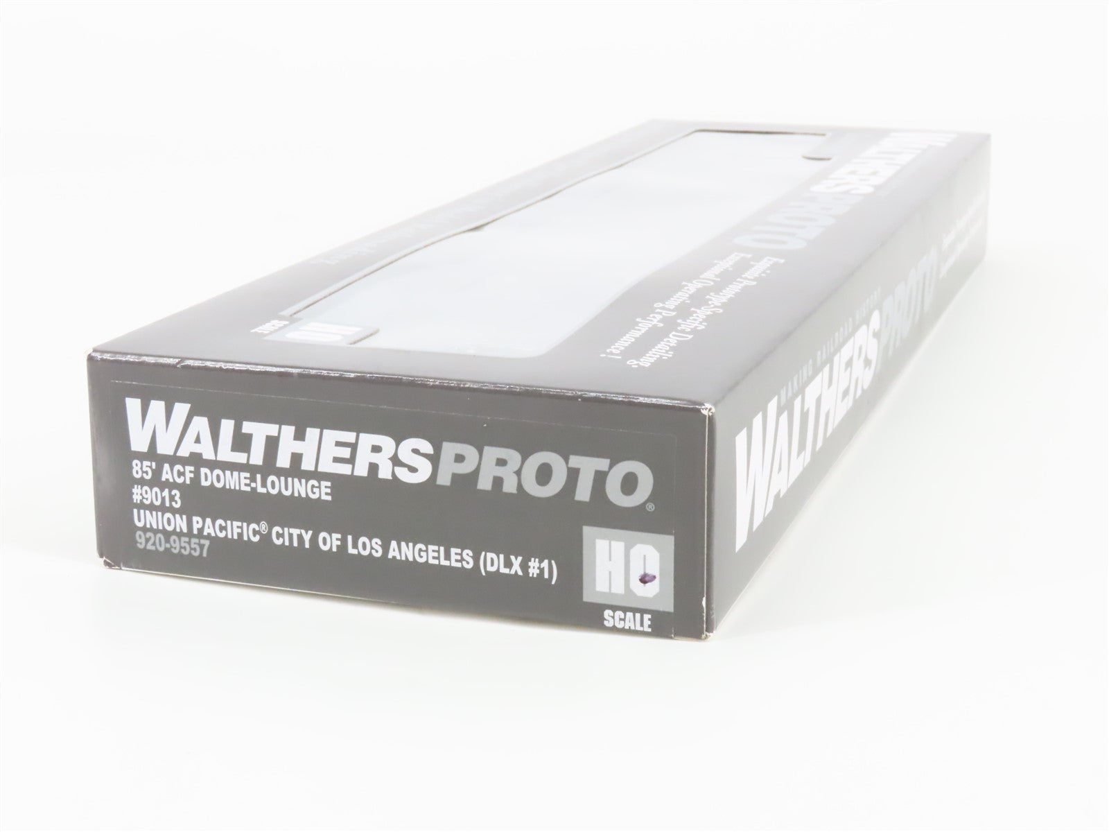 HO Scale Walthers Proto 920-9557 UP Union Pacific 85' Dome-Lounge Passenger 9013
