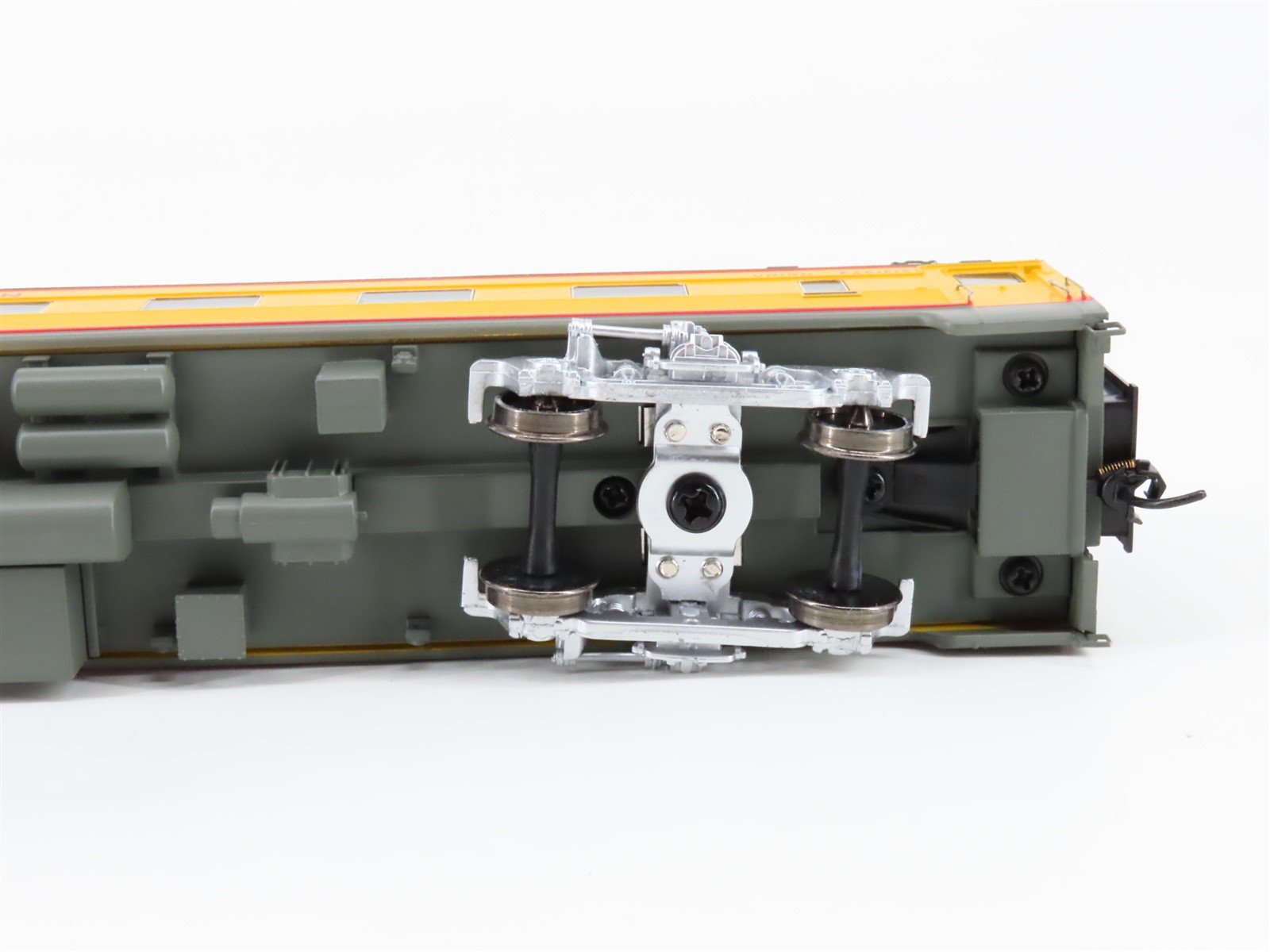 HO Scale Walthers Proto 920-9555 UP 85' Budd Sleeper Passenger 