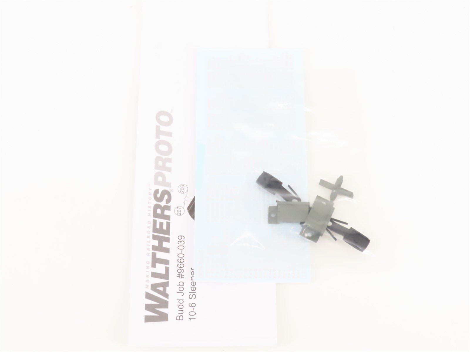 HO Scale Walthers Proto 920-9555 UP 85' Budd Sleeper Passenger 