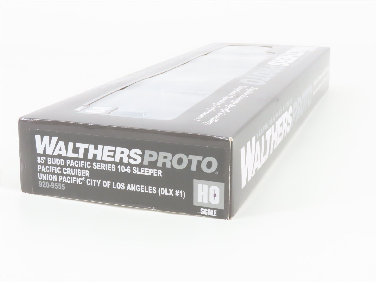 HO Scale Walthers Proto 920-9555 UP 85' Budd Sleeper Passenger 