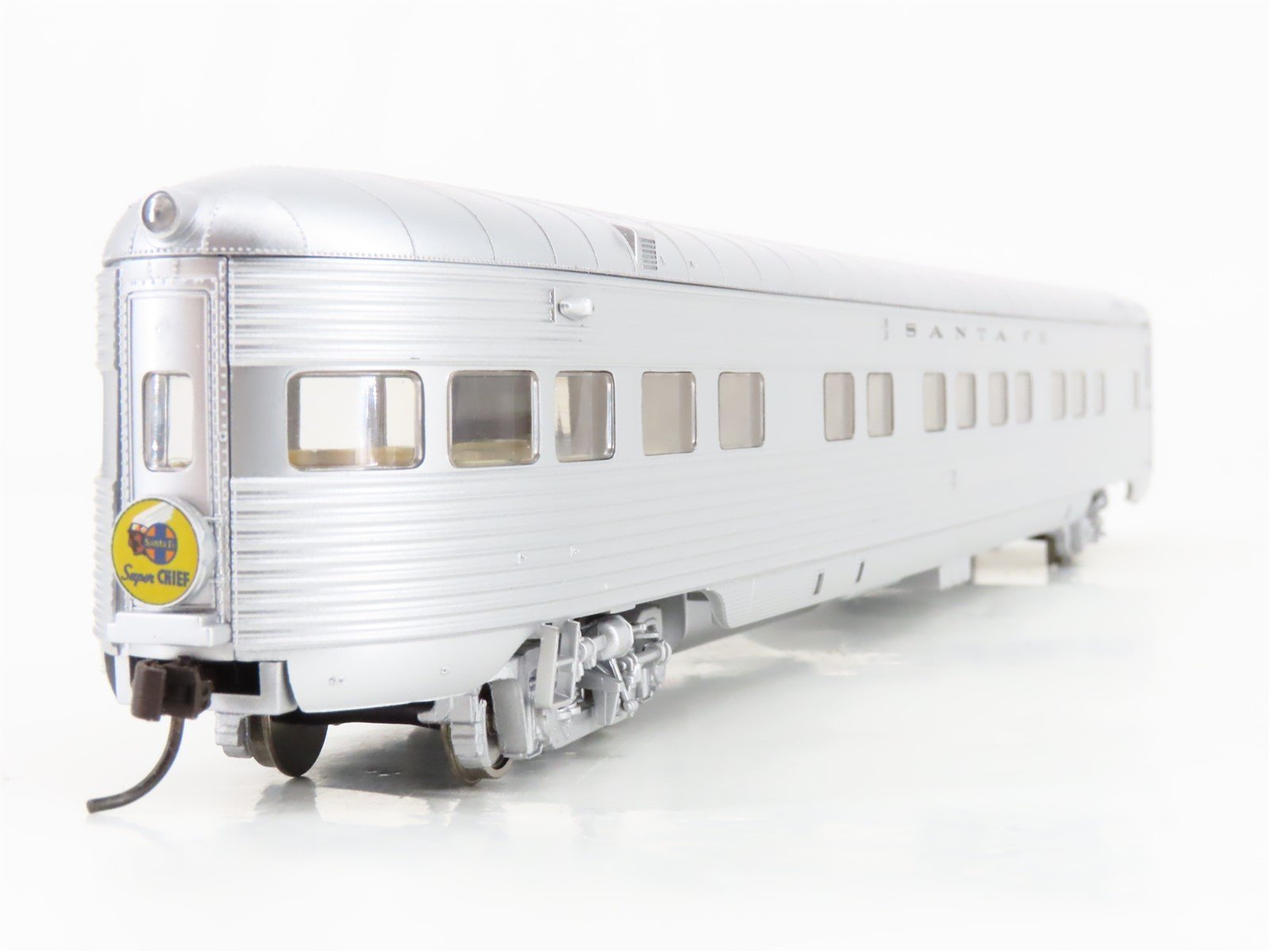 HO Walthers 932-9008 ATSF Santa Fe Super Chief Observation-Lounge Passenger Car
