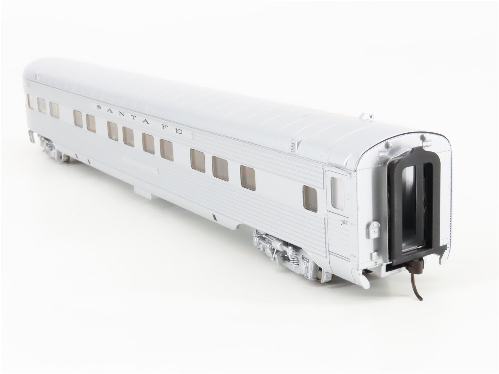HO Walthers 932-9008 ATSF Santa Fe Super Chief Observation-Lounge Passenger Car